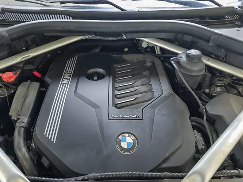 Used 2019 BMW X5 xDrive40i w/ Convenience Package AWD/4WD image 32