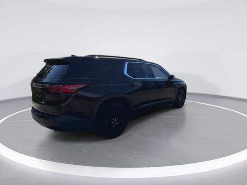 Used 2022 Chevrolet Traverse LT FWD image 11