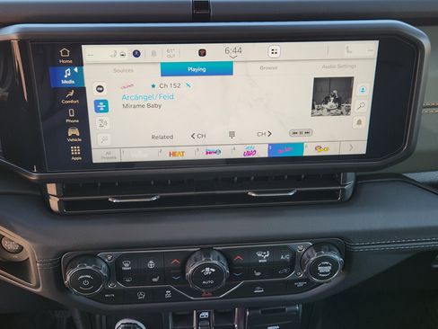 New 2026 Jeep Gladiator Mojave image 14