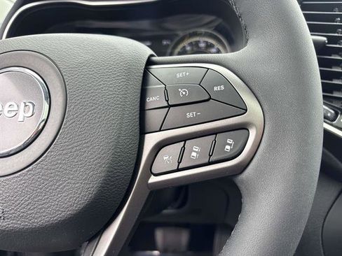 Certified 2022 Jeep Cherokee Limited w/ Elite Package image 22