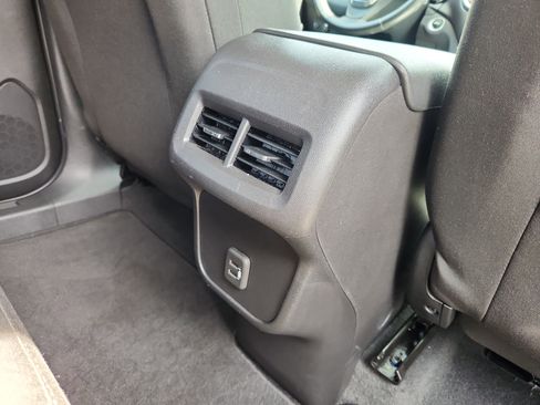 Used 2024 Chevrolet Equinox LT image 42