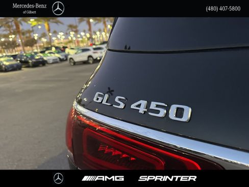 Used 2021 Mercedes-Benz GLS 450 4MATIC image 5
