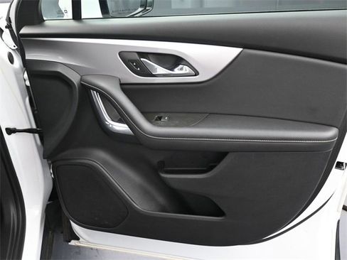 Used 2023 Chevrolet Blazer LT image 32