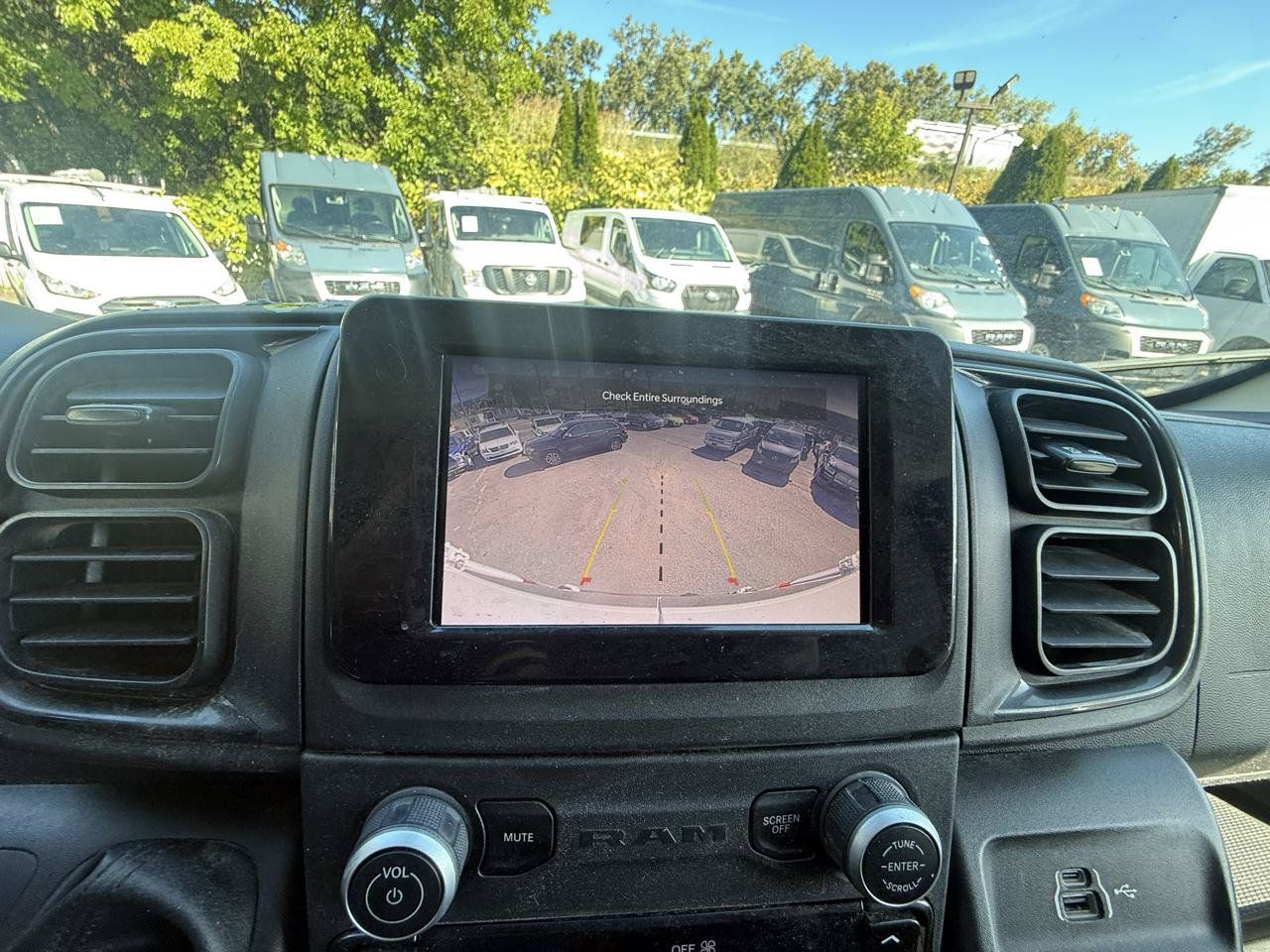Used 2023 RAM ProMaster 2500 FWD image 18