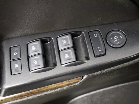 Used 2019 Chevrolet Tahoe 2WD w/ Enhanced Driver Alert Package image 20