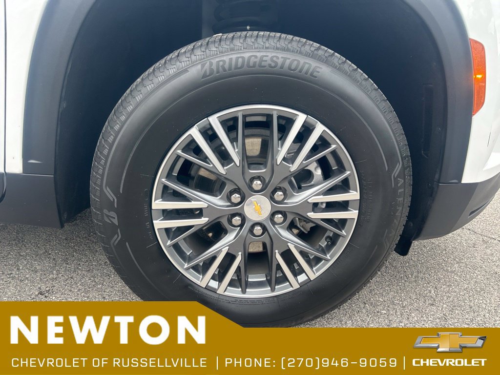 Used 2026 Chevrolet Traverse LT w/ Driver Confidence Package FWD image 42