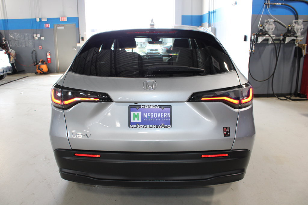 New 2027 Honda HR-V LX image 9