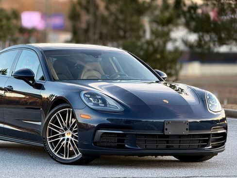 Used 2018 Porsche Panamera 4S image 46
