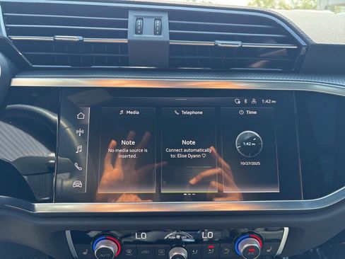 Certified 2025 Audi Q3 2.0T Premium w/ Convenience Package image 20