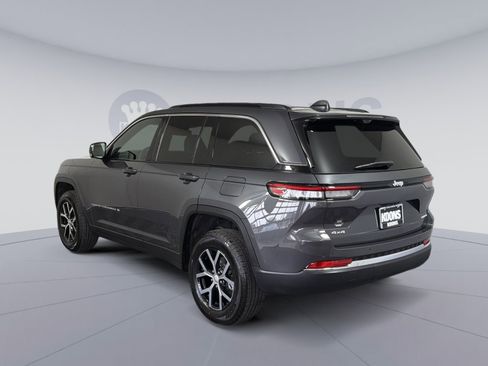 New 2025 Jeep Grand Cherokee Limited w/ Luxury Tech Group II image 4