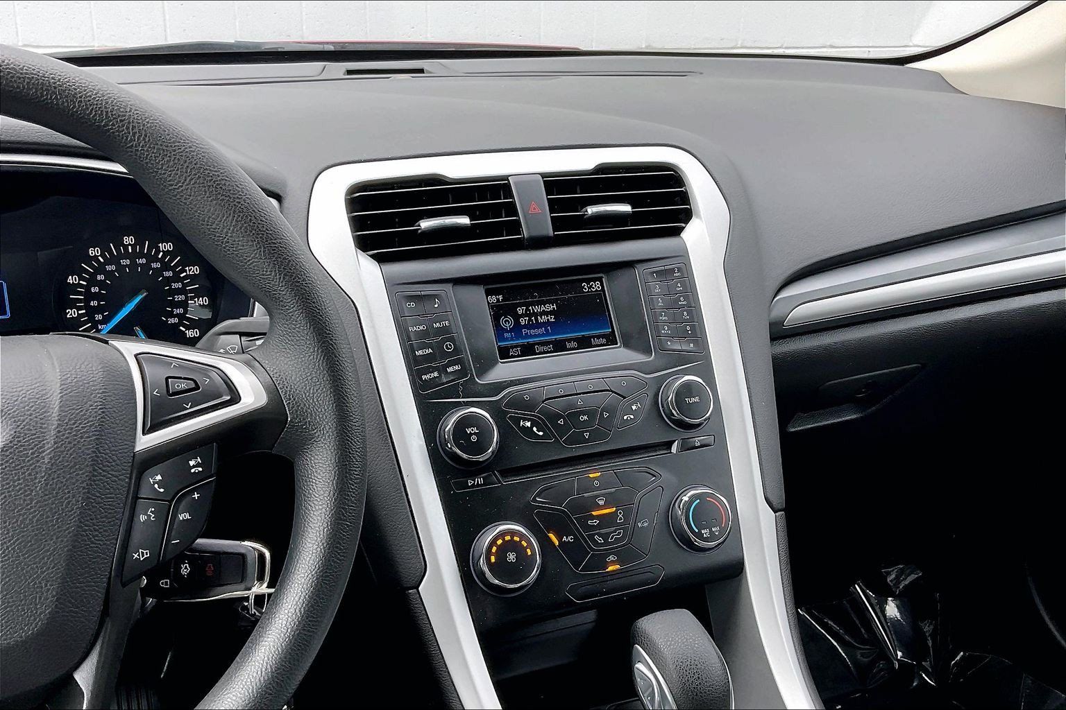 Used 2015 Ford Fusion S FWD image 7