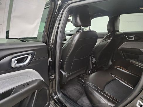 Used 2023 Jeep Compass Latitude AWD/4WD image 23