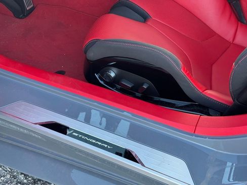 Used 2024 Chevrolet Corvette Stingray Premium Conv w/ Battery Protection Package image 23