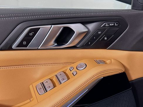 Certified 2024 BMW X7 xDrive40i image 18