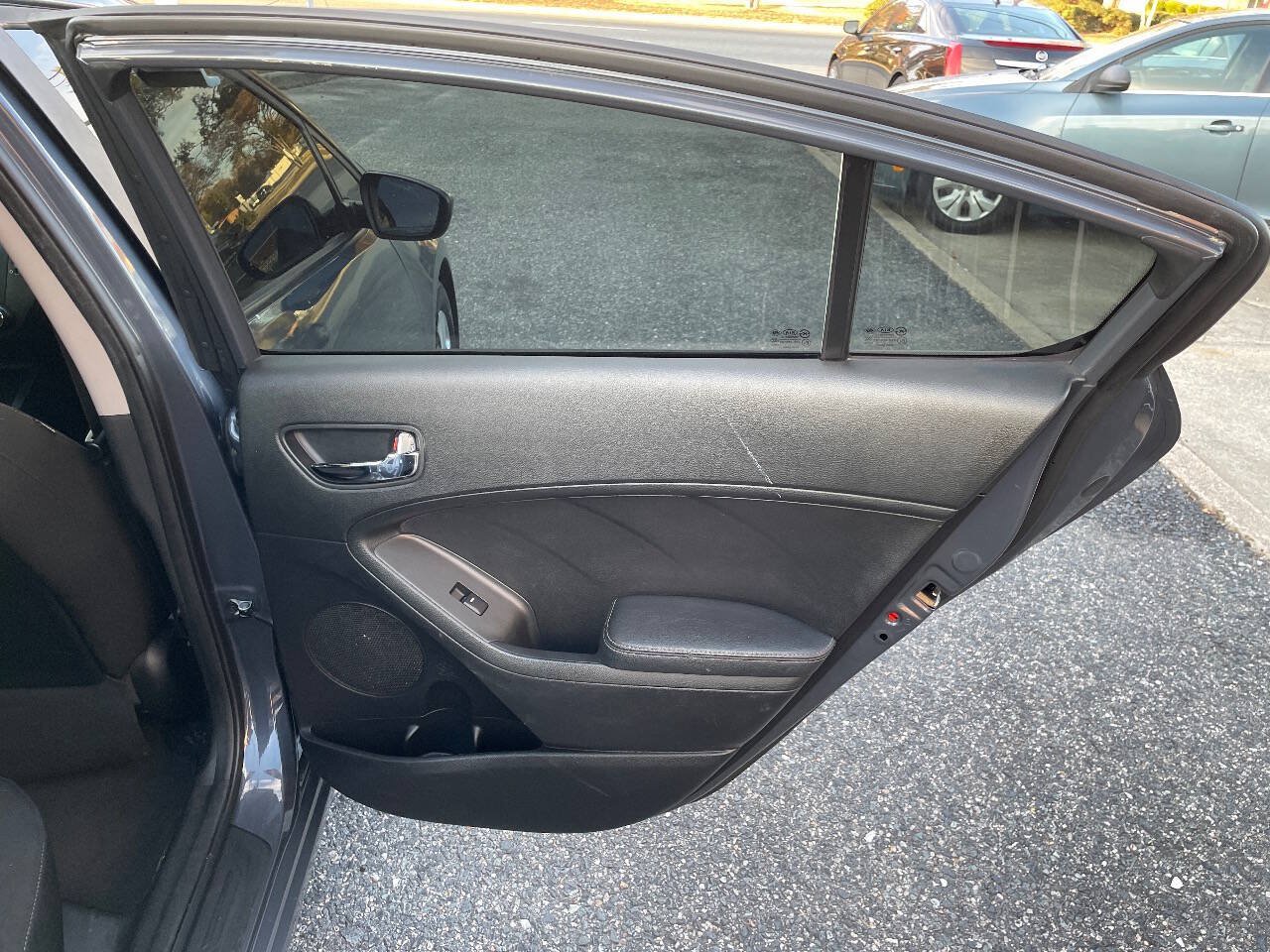 Used 2016 Kia Forte LX FWD image 29
