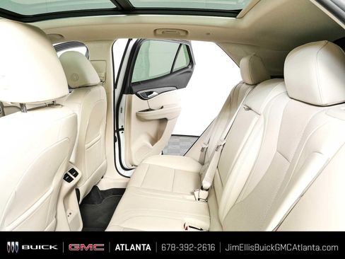 Certified 2022 Buick Envision Essence w/ Technology Package I FWD image 22