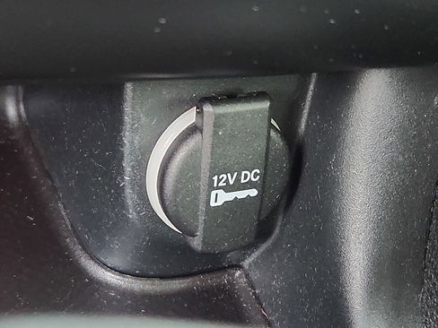 Used 2016 Dodge Charger SXT image 23