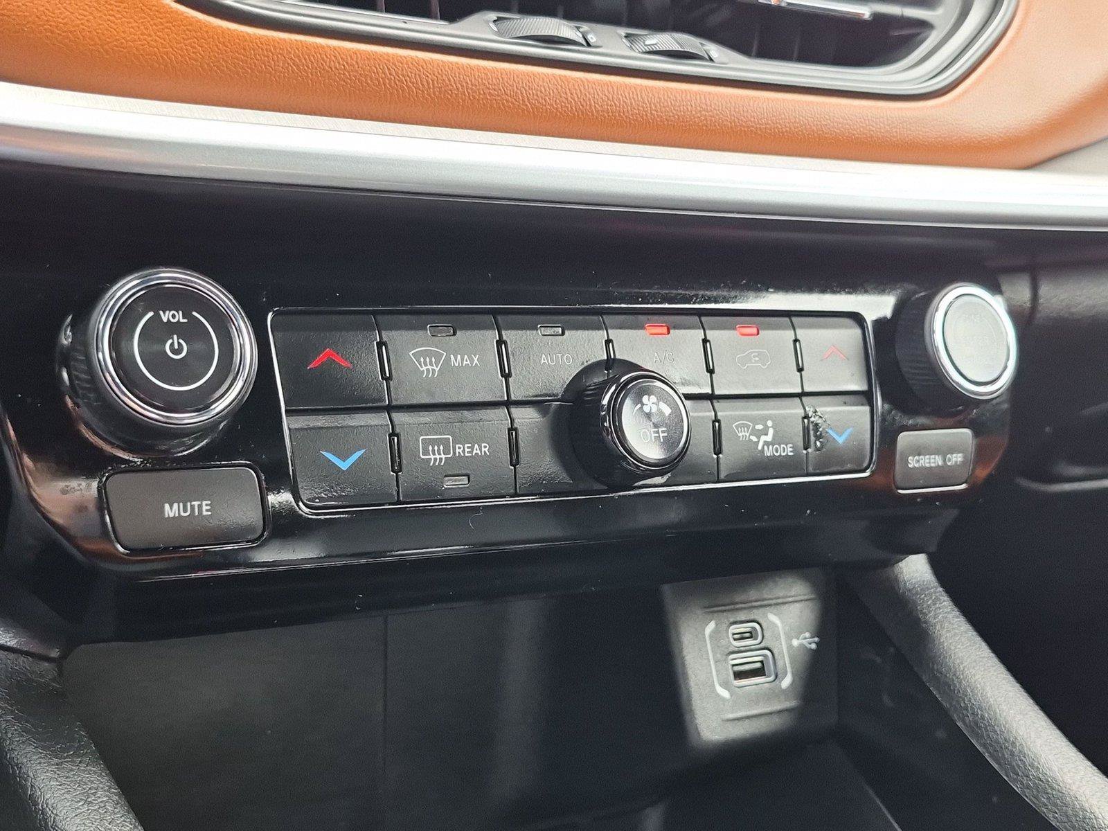 Used 2025 Jeep Compass Limited AWD/4WD image 19