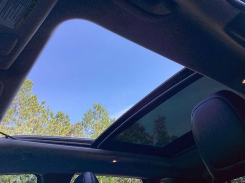 Used 2019 Jeep Cherokee Latitude Plus image 65