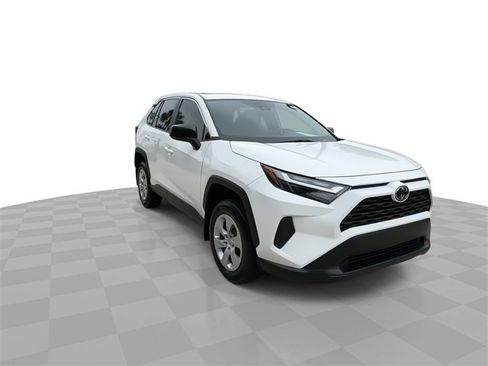Used 2024 Toyota RAV4 LE image 3