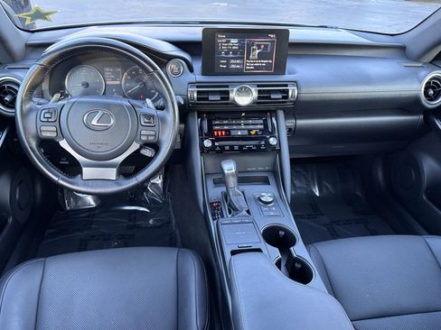 Used 2022 Lexus IS 300 image 5