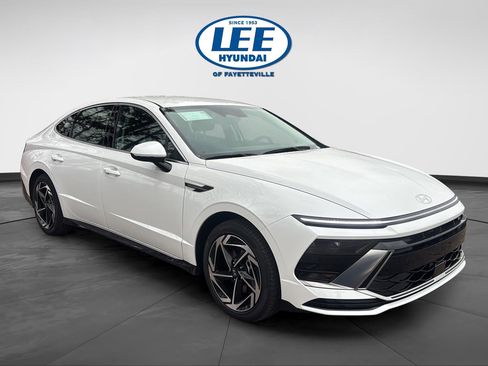 New 2026 Hyundai Sonata SEL image 1