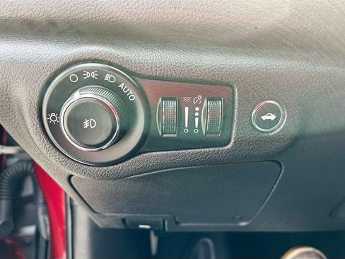 Used 2016 Chrysler 200 S AWD/4WD image 10