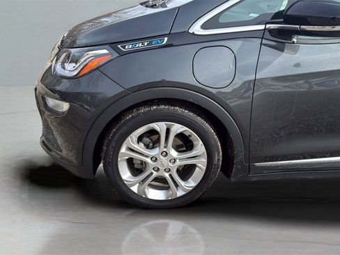 Used 2020 Chevrolet Bolt LT image 9