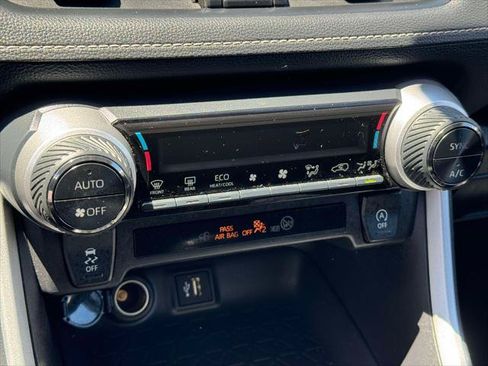 Certified 2025 Toyota RAV4 XLE AWD/4WD image 28