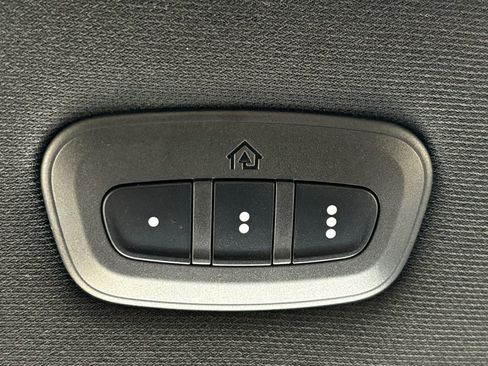 Used 2024 RAM 3500 Limited image 27