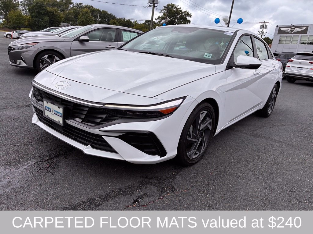 Certified 2025 Hyundai Elantra Limited FWD image 3