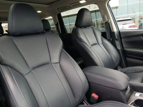 Used 2021 Subaru Ascent Touring w/ Popular Package #2A image 18