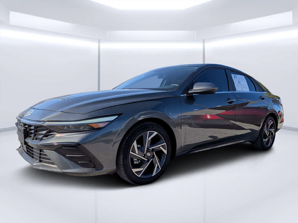 Certified 2025 Hyundai Elantra SEL FWD image 9