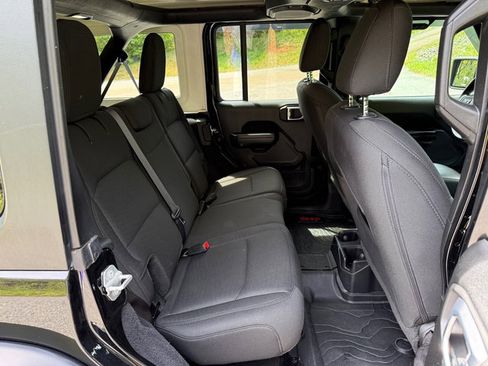 Used 2020 Jeep Wrangler Unlimited Sport AWD/4WD image 17