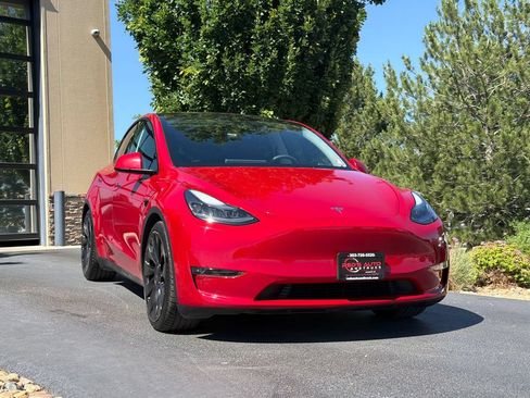 Used 2023 Tesla Model Y Performance AWD/4WD image 26