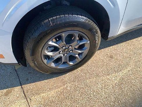 Used 2025 Ford Maverick XLT w/ Equipment Group 302A image 4