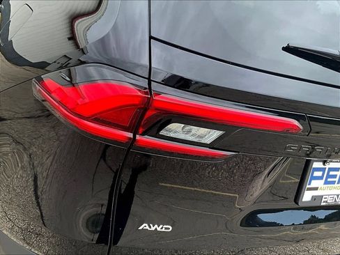 Used 2024 Toyota Grand Highlander AWD image 25