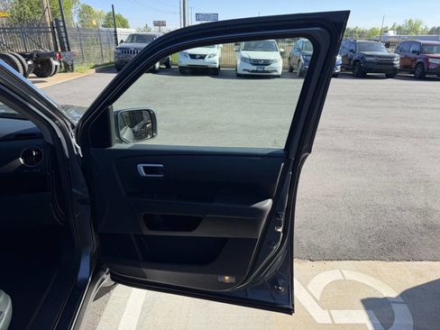 Used 2013 Honda Pilot Touring image 18