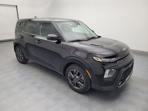 Used 2022 Kia Soul EX image 11