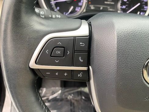 Certified 2022 Toyota Highlander Platinum image 27