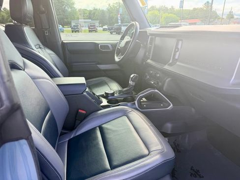 Used 2021 Ford Bronco Outer Banks w/ Sasquatch Package AWD/4WD image 12