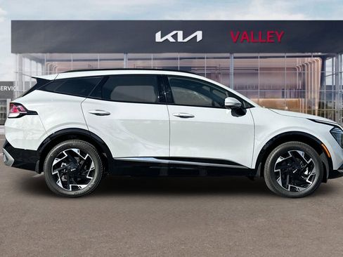 Certified 2023 Kia Sportage SX image 3