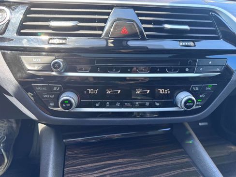 Used 2017 BMW 530i xDrive AWD/4WD image 25