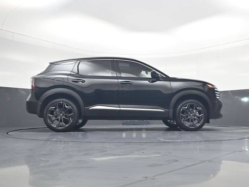 Certified 2026 Nissan Kicks SR w/ SR Premium Package FWD image 23