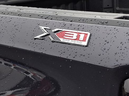Used 2026 GMC Sierra 1500 SLT w/ SLT Premium Plus Package AWD/4WD image 29