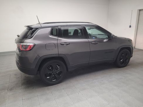 Used 2020 Jeep Compass Latitude FWD image 10