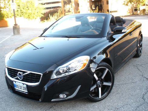 Used 2012 Volvo C70 T5 image 2