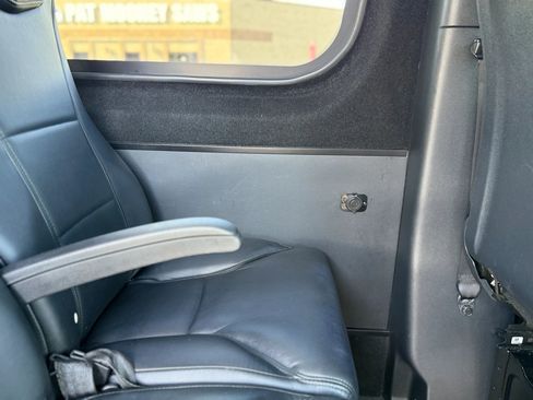 Used 2019 Mercedes-Benz Sprinter 3500 image 26