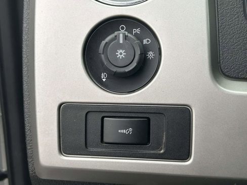 Used 2011 Ford F150 Lariat w/ Lariat Chrome Pkg image 19