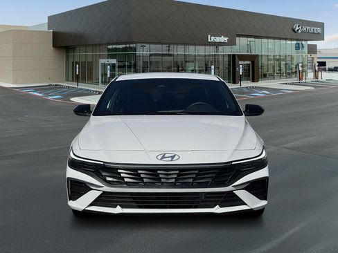 New 2026 Hyundai Elantra SEL FWD image 12